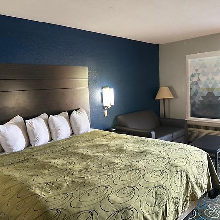 Clairmont Inn & Suites - Warren Ngoại thất bức ảnh
