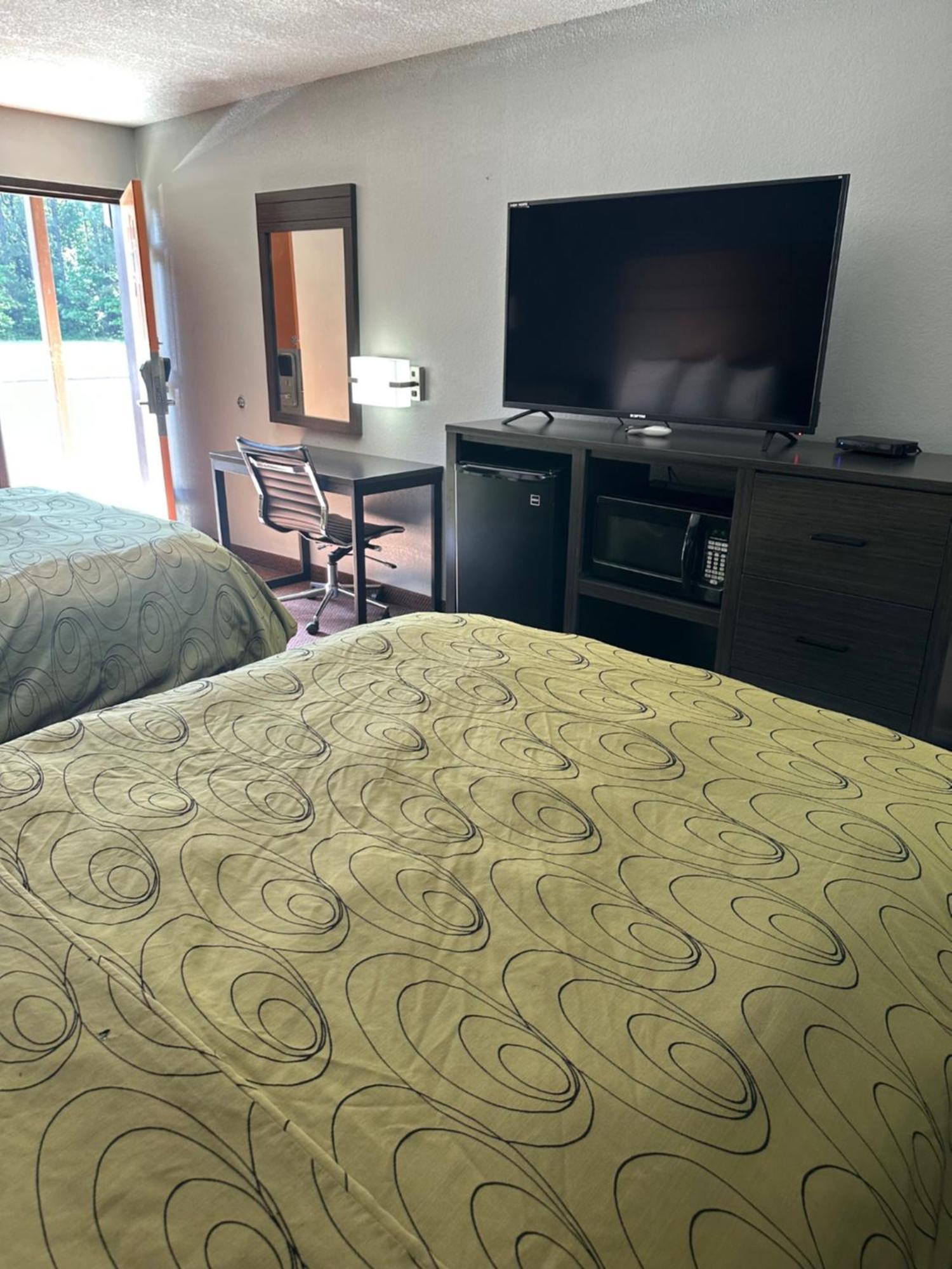 Clairmont Inn & Suites - Warren Ngoại thất bức ảnh