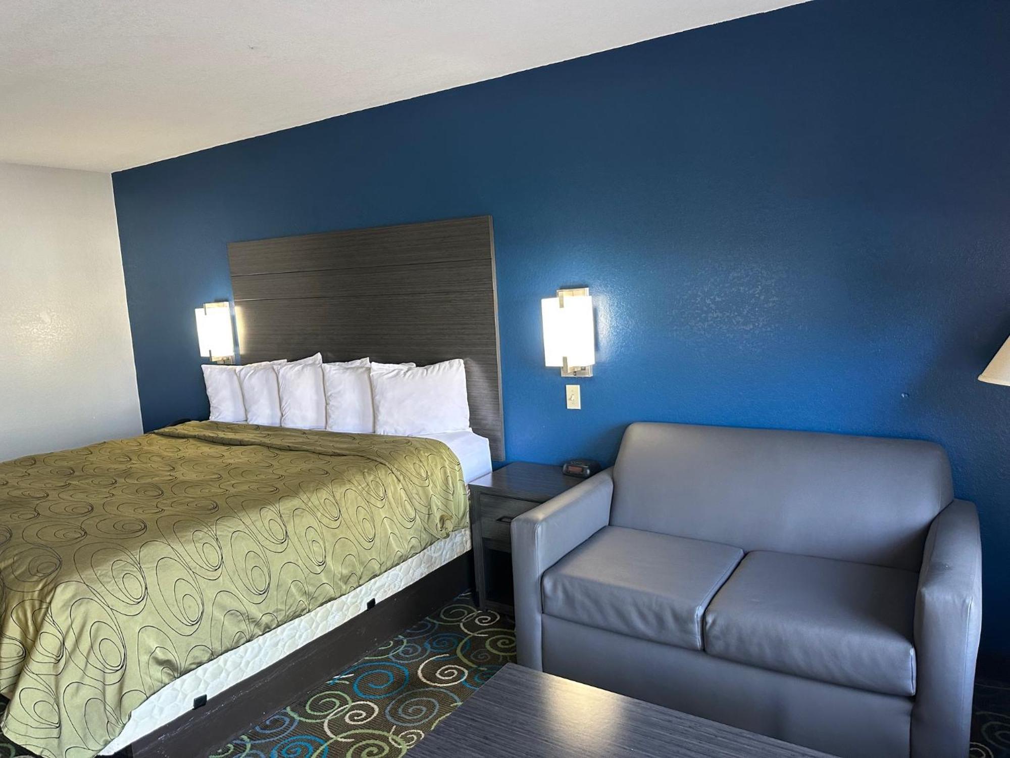 Clairmont Inn & Suites - Warren Ngoại thất bức ảnh