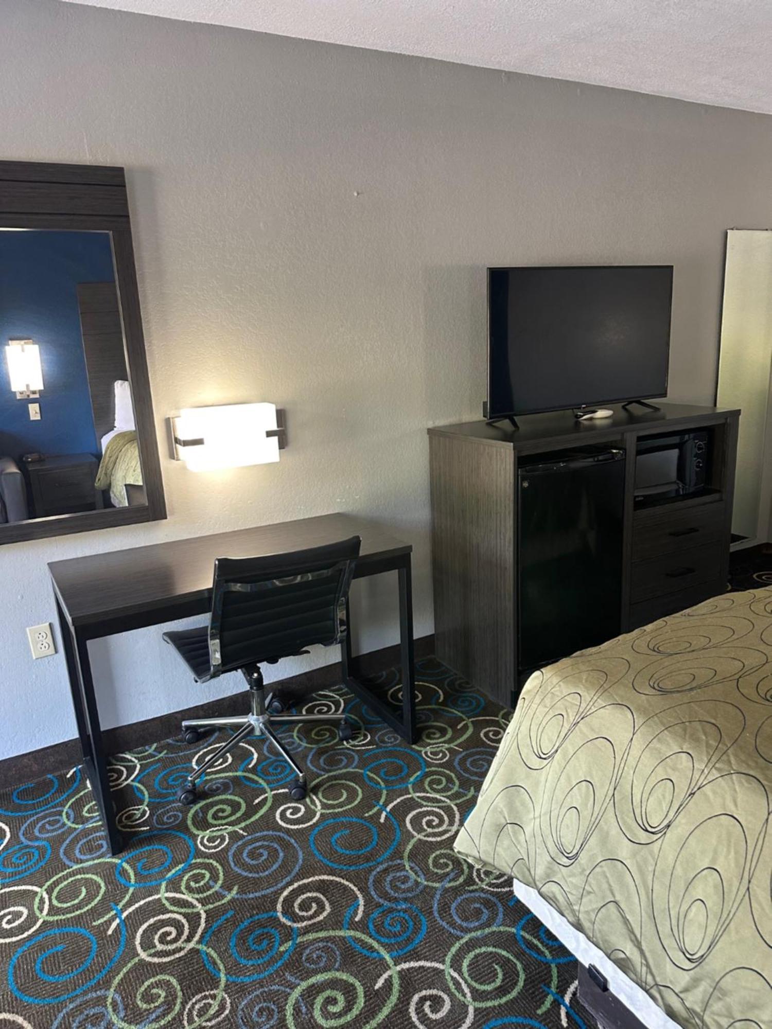 Clairmont Inn & Suites - Warren Ngoại thất bức ảnh
